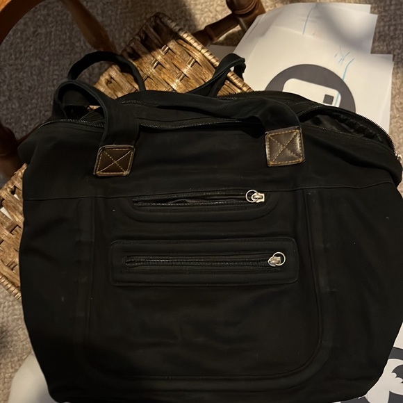 Selling numerous size bags four New the rest slightly used. - Picture 15 of 16